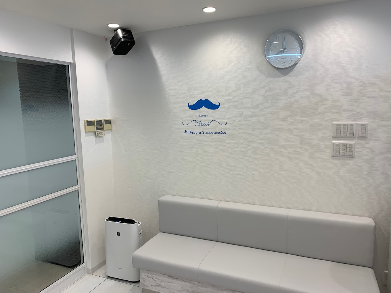 メンズクリア盛岡店（待合）